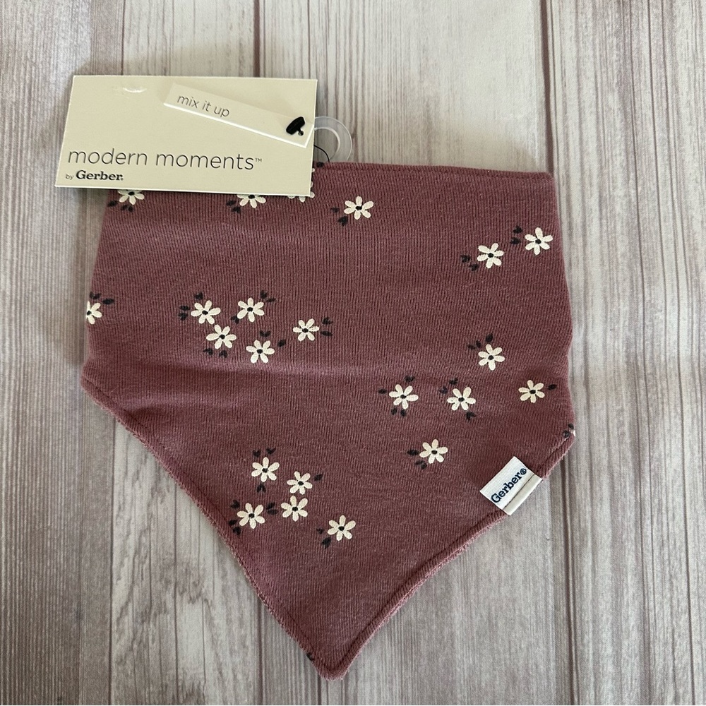 Modern Moments by Gerber purple floral bandana bib